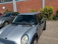 Usata Mini Cooper 90 CV (66 kW) 2004 Argento Utilitaria