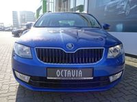 Gebraucht Skoda Octavia Ambition 140 PS (102 kW) 2013 Blau metallic Kombi