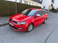 Gebraucht VW Polo Life 90 PS (66 kW) 2014 Rot Kleinwagen