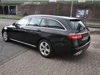 Gebraucht Mercedes E220 194 PS (142 kW) 2017 Schwarz Limousine