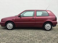 Używany VW Golf III 75 KM (55 kW) 1998 Czerwony Sedan/Limuzyna