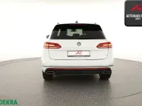 Gebraucht VW Touareg Elegance 286 PS (210 kW) 2018 Pure white SUV