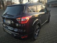 Gebraucht Ford Kuga Vignale 180 PS (132 kW) 2017 Schwarz SUV