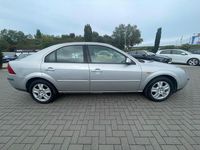 Gebraucht Ford Mondeo Ghia 145 PS (106 kW) 2002 Silber Limousine
