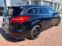 Używany Ford Focus ST-Line 150 KM (110 kW) 2015 Czarny Kombi