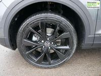 Neu VW T-Roc Style 150 PS (110 kW) 2025 Indiumgrau metallic/dach... SUV