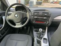 Gebraucht BMW 114 102 PS (75 kW) 2014 Schwarz ii Kleinwagen
