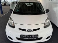 Gebraucht Toyota Aygo Basis 68 PS (50 kW) 2011 Weiß Kleinwagen