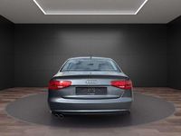 Gebraucht Audi A4 Attraction 120 PS (88 kW) 2015 Monsungrau metallic Limousine