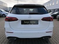 Gebraucht Mercedes B200 AMG line 150 PS (110 kW) 2022 Van / Kleinbus