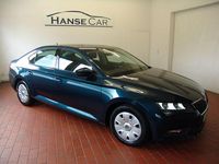 Gebraucht Skoda Superb Active 125 PS (91 kW) 2017 Blau Limousine