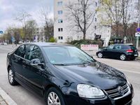 Gebraucht VW Jetta 115 PS (84 kW) 2009 Schwarz Limousine