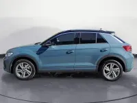 Second-hand VW T-Roc R-line 150 CP (110 kW) 2023 Albastru SUV