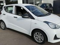 Gebraucht Hyundai i10 Classic 67 PS (49 kW) 2017 Weiß Kleinwagen