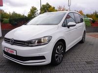 Gebraucht VW Touran Active 150 PS (110 kW) 2022 Weiß Van / Kleinbus