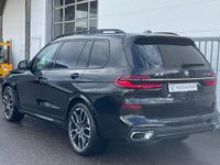Neu BMW X7 Efficient Dynamics 340 PS (250 kW) 2025 Saphirschwarz metallic SUV