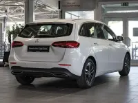 Gebraucht Mercedes B200 Progressive 150 PS (110 kW) 2025 Weiß Van / Kleinbus
