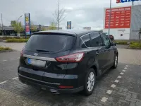 Używany Ford S-MAX Titanium 179 KM (131 kW) 2016 Czarny Minivan