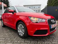 Gebraucht Audi A1 Attraction 86 PS (63 kW) 2011 Rot Limousine