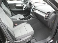 Neu Volvo XC40 Plus 197 PS (144 kW) 2025 Schwarz SUV