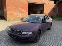 Gebraucht Audi A4 102 PS (75 kW) 1995 Rot Limousine