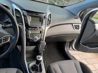 gebraucht Hyundai i30 CW 1,6 GDI 136PS