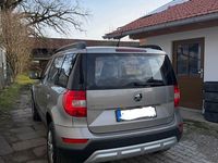 Gebraucht Skoda Yeti 110 PS (80 kW) 2016 Grau SUV