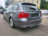 Gebraucht BMW 318 Comfort Edition 143 PS (105 kW) 2009 Grau Kombi