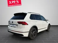 Gebraucht VW Tiguan R-line 150 PS (110 kW) 2022 Oryxweiß perlmutteffekt (metallic) SUV