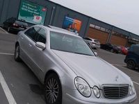 Second-hand Mercedes E220 150 CP (110 kW) 2002 Gri Berlinǎ