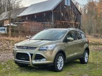 Gebraucht Ford Kuga Titanium 120 PS (88 kW) 2015 Gelb SUV