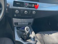 Gebraucht BMW 530 Sport Line 235 PS (172 kW) 2009 Blau Limousine