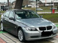 Gebraucht BMW 318 148 PS (108 kW) 2008 Silber Limousine