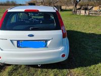 Gebraucht Ford Fiesta Style 69 PS (50 kW) 2007 Weiß Kleinwagen