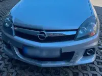 Gebraucht Opel Astra GTC Sport 140 PS (102 kW) 2008 Silber Limousine