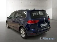 Gebraucht VW Touran Highline 150 PS (110 kW) 2022 Blau Van / Kleinbus