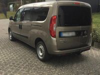Gebraucht Fiat Doblò 120 PS (88 kW) 2018 Braun Van / Kleinbus