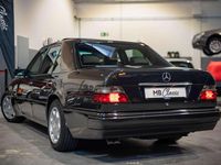 Gebraucht Mercedes E500 320 PS (235 kW) 1992 Blauschwarz (199) Limousine