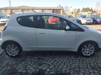 Gebraucht Mitsubishi Colt 75 PS (55 kW) 2011 Porcelain white Kleinwagen