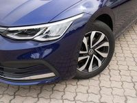 Gebraucht VW Golf VIII Active 131 PS (96 kW) 2021 Blau Limousine