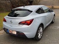 Gebraucht Opel Astra GTC 140 PS (102 kW) 2012 Weiß Limousine