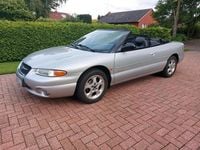 Second-hand Chrysler Stratus 131 CP (96 kW) 2000 Argintiu Cabrio