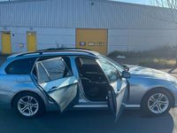 Gebraucht BMW 318 145 PS (106 kW) 2009 Blau Kombi