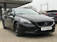 Gebraucht Volvo V40 You! 120 PS (88 kW) 2015 Schwarz Limousine