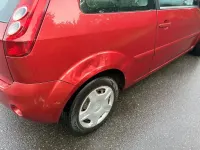 Gebraucht Ford Fiesta 75 PS (55 kW) 2007 Rot Kleinwagen
