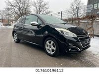 Gebraucht Peugeot 208 Allure 110 PS (80 kW) 2017 Schwarz Kleinwagen