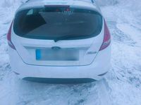 Gebraucht Ford Fiesta 82 PS (60 kW) 2010 Weiß Kleinwagen