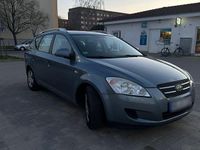 Gebraucht Kia Ceed 115 PS (84 kW) 2008 Grau Kleinwagen