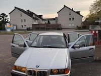 Gebraucht BMW 320 150 PS (110 kW) 1997 Silber Limousine