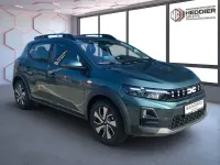 Neu Dacia Sandero Expression 122 PS (89 kW) 2026 Grün Limousine